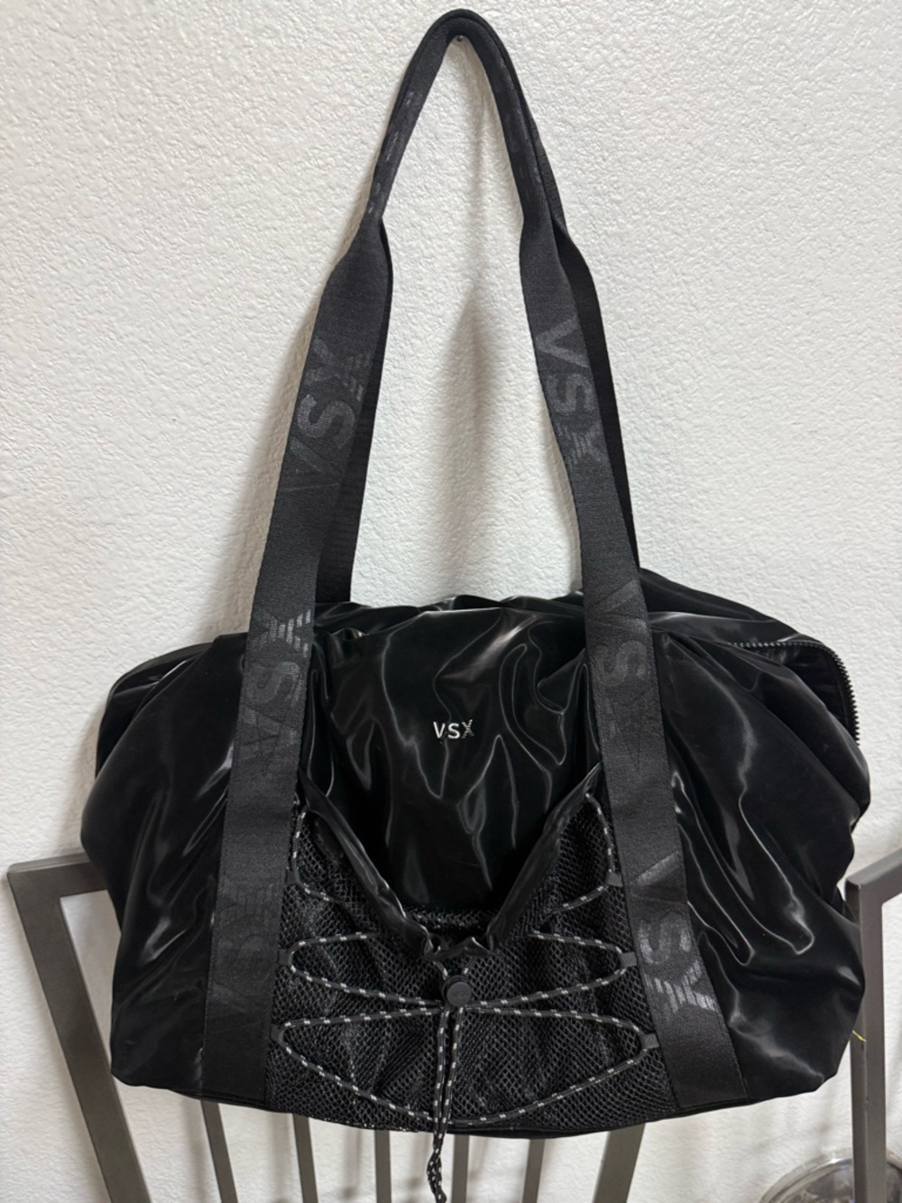 Victoria’s Secret gym tote bag VSX Black Nylon Gym Tote with Interior Zip Pocket